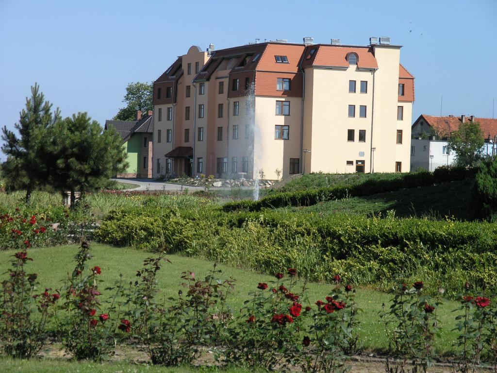 Hotel Sportwerk Tyniec Maly Εξωτερικό φωτογραφία
