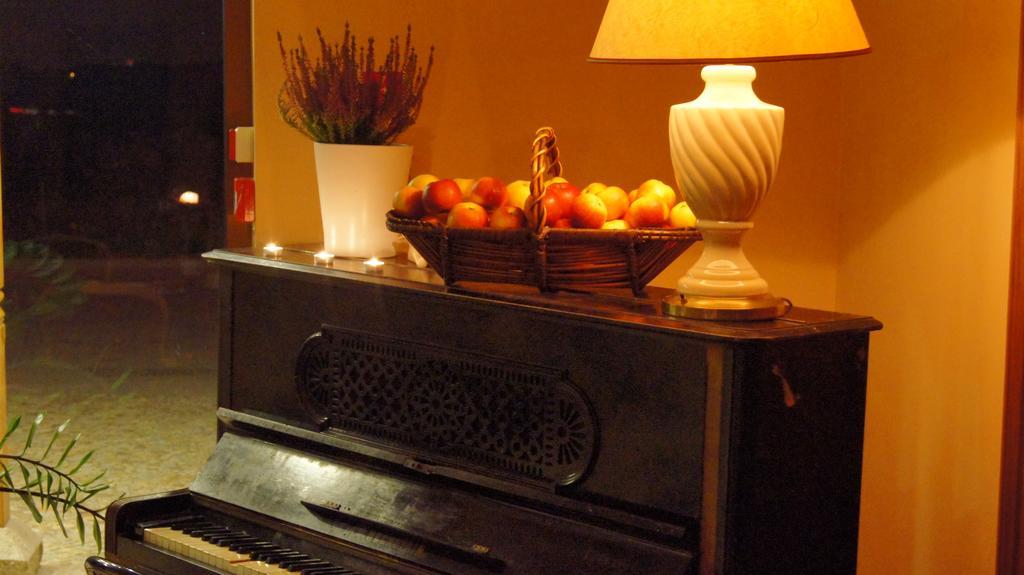 Hotel Sportwerk Tyniec Maly Εξωτερικό φωτογραφία
