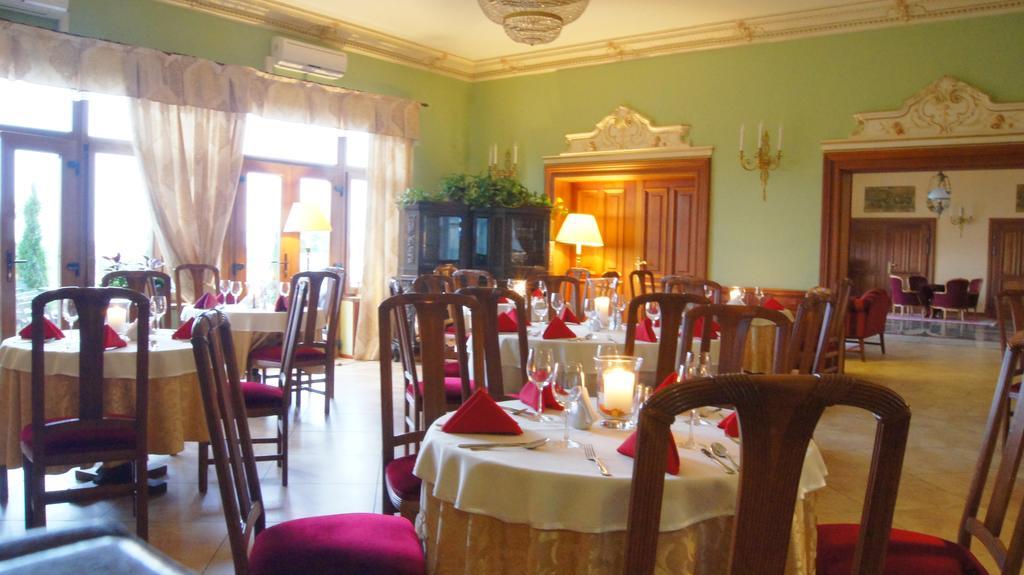 Hotel Sportwerk Tyniec Maly Εξωτερικό φωτογραφία