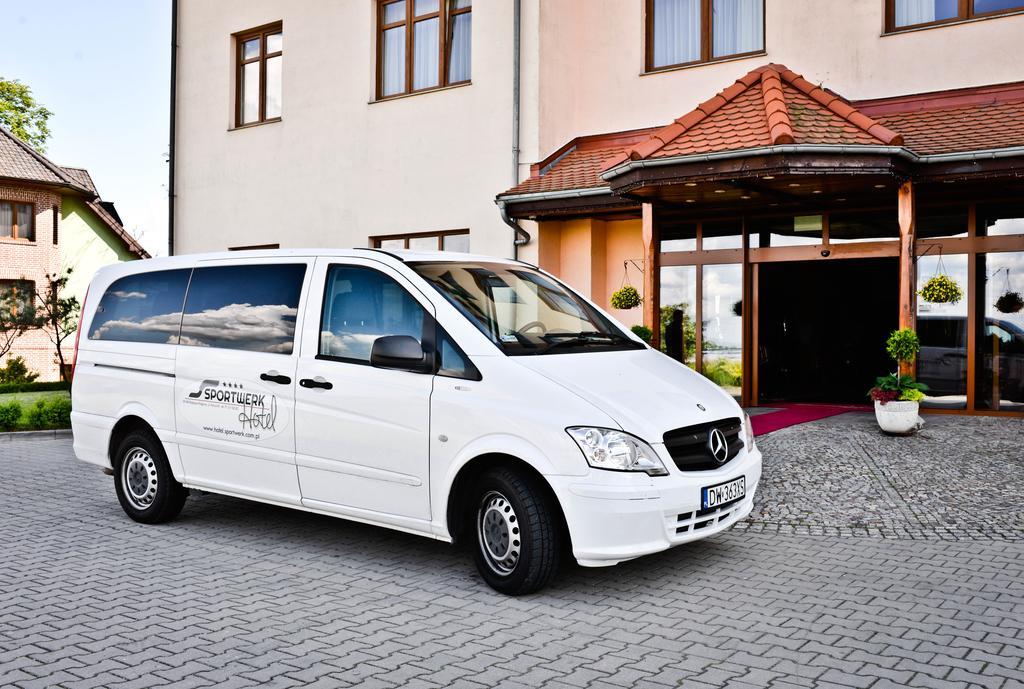 Hotel Sportwerk Tyniec Maly Εξωτερικό φωτογραφία