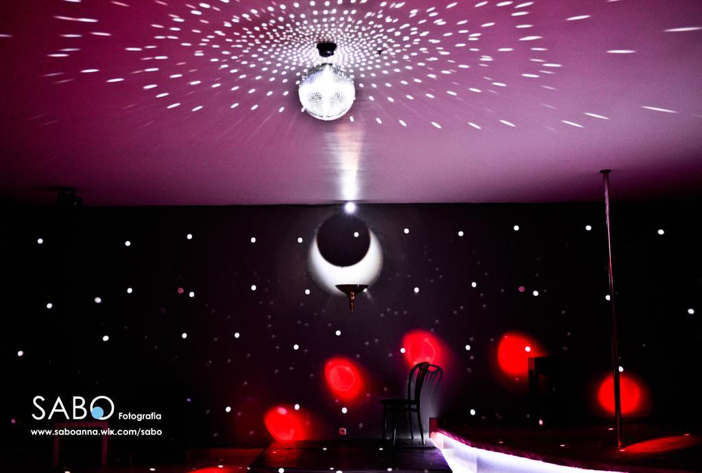 Hotel Sportwerk Tyniec Maly Εξωτερικό φωτογραφία