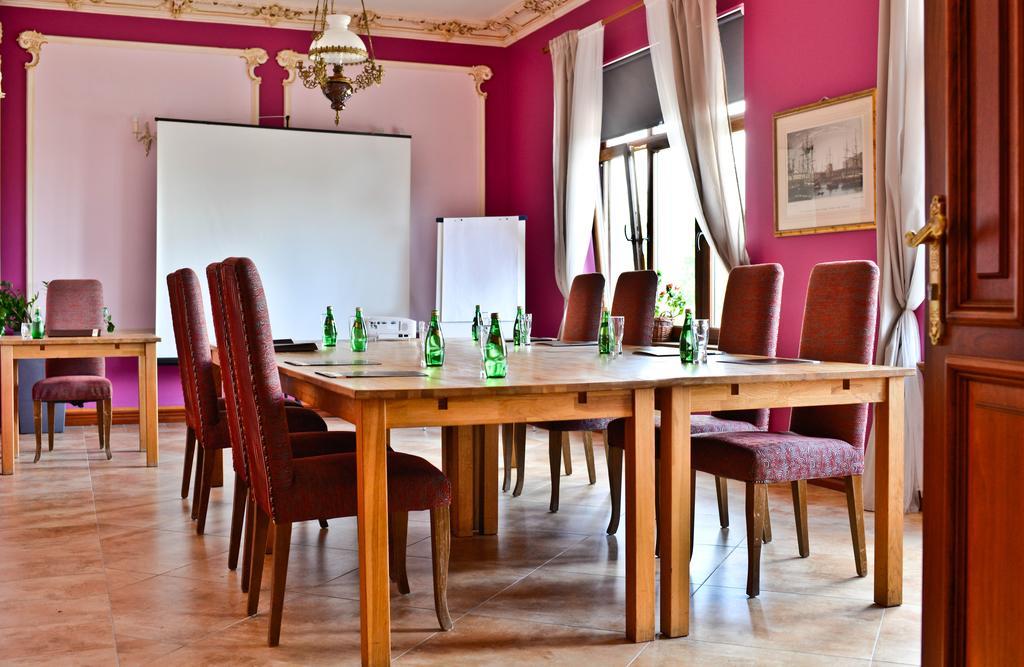 Hotel Sportwerk Tyniec Maly Εξωτερικό φωτογραφία