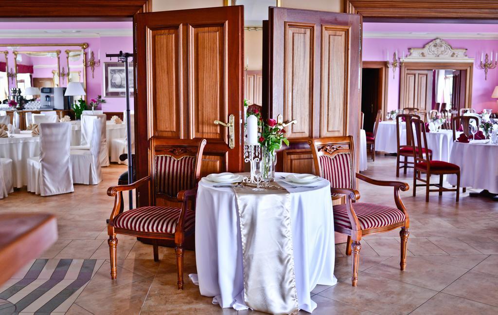 Hotel Sportwerk Tyniec Maly Εξωτερικό φωτογραφία