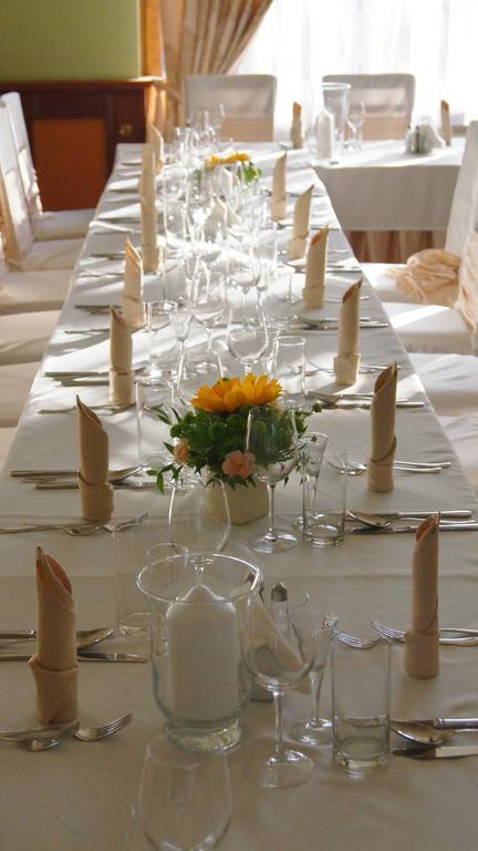 Hotel Sportwerk Tyniec Maly Εξωτερικό φωτογραφία